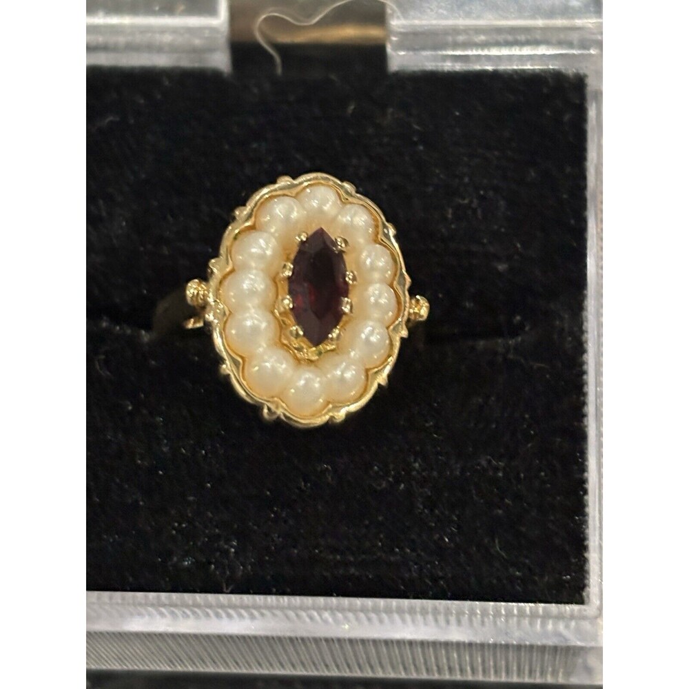 Vintage Avon Opulent Faux Seed Pearls Red Rhinestone Scalloped Ring Size 4.5